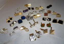 550.70: Jewelry, Lots